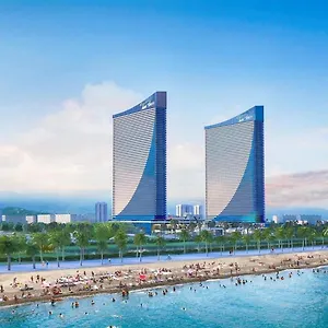 מלון דירות Orbi City Luxury Towers, באטומי